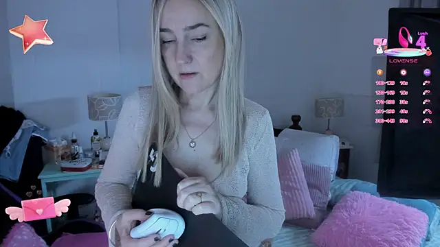 1Sweetnina online show from September 30, 2025, 8:47 pm