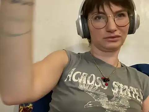 Snapshot of -CatchMe- chatting on November 2, 2025, 9:50 pm -CatchMe- online show from November 2, 2025, 9:50 pm