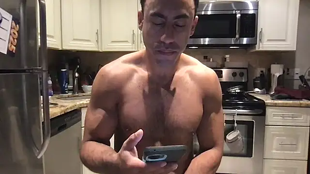 BigGuyMuscle online show from February 4, 2025, 10:45 pm