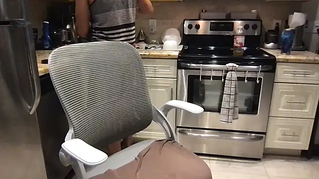 BigGuyMuscle online show from September 25, 2025, 4:11 pm