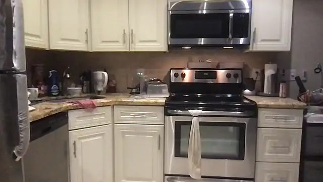 BigGuyMuscle online show from December 20, 2025, 12:01 pm