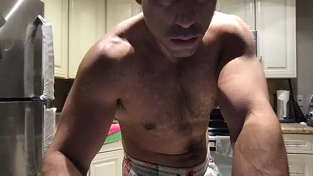 BigGuyMuscle online show from June 16, 2026, 4:48 am