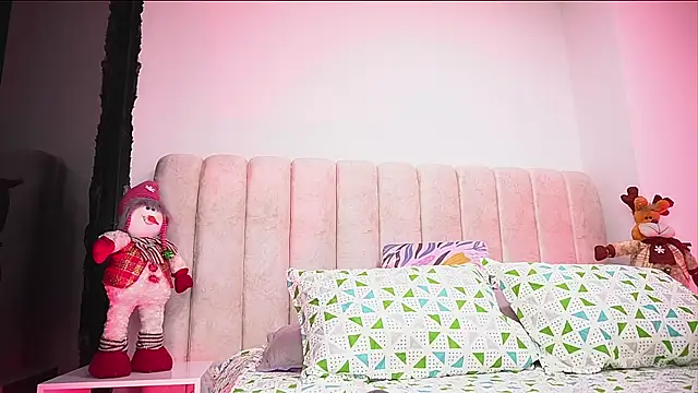 alexaa walker online show from November 4, 2025, 12:15 pm