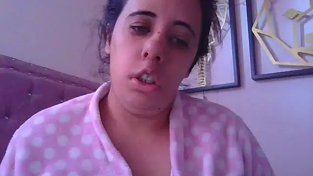 Snapshot of annarose19 chatting on October 4, 2025, 5:11 pm annarose19 online show from October 4, 2025, 5:11 pm