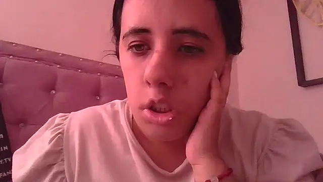 annarose19 online show from November 29, 2025, 6:33 pm