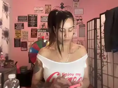 latinacubana online show from December 15, 2024, 3:24 am