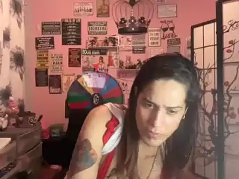 latinacubana online show from December 20, 2024, 11:00 am