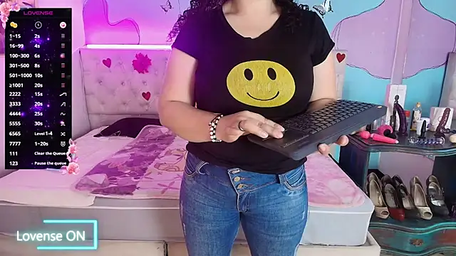 Zaly mature online show from June 2, 2026, 11:40 pm