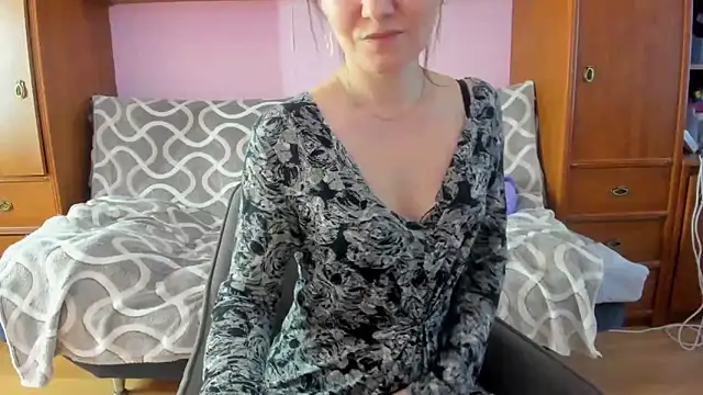 HolmesAriana online show from March 1, 2025, 1:07 pm
