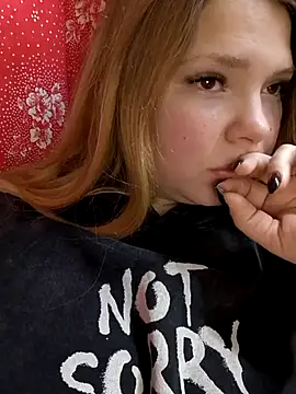 Zuli Kiska online show from November 25, 2025, 9:48 pm