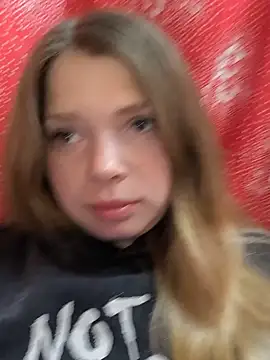 Zuli Kiska online show from May 11, 2026, 3:34 am