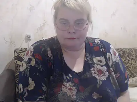 Ameliabusty online show from September 15, 2025, 3:34 pm