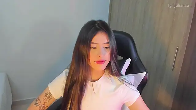 Snapshot of iriswest_ chatting on January 23, 2025, 2:02 am iriswest online show from January 23, 2025, 2:02 am
