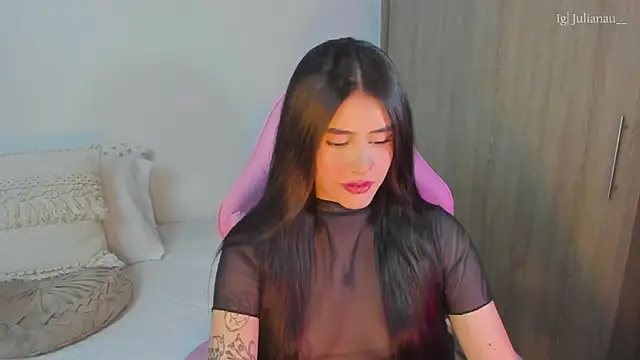 Snapshot of iriswest_ chatting on March 18, 2025, 10:58 pm iriswest online show from March 18, 2025, 10:58 pm