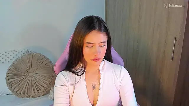 Snapshot of iriswest_ chatting on March 23, 2025, 2:26 am iriswest online show from March 23, 2025, 2:26 am