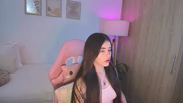 iriswest  online show from September 29, 2025, 12:38 am