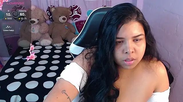 SaLomeJonees online show from September 9, 2025, 11:54 am