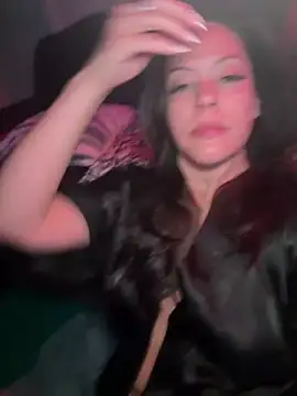 Snapshot of bellafreakyfun chatting on May 2, 2026, 11:15 am bellafreakyfun online show from May 2, 2026, 11:15 am