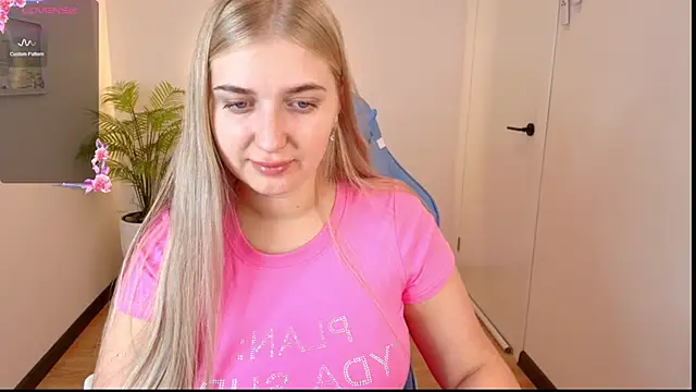 Adr1ana  online show from September 19, 2025, 2:35 am