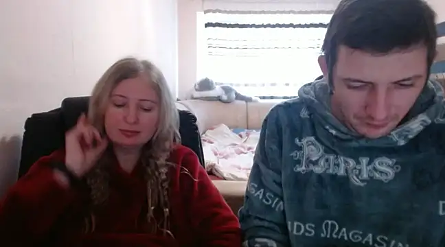 PeterAndJen online show from February 12, 2025, 10:03 am