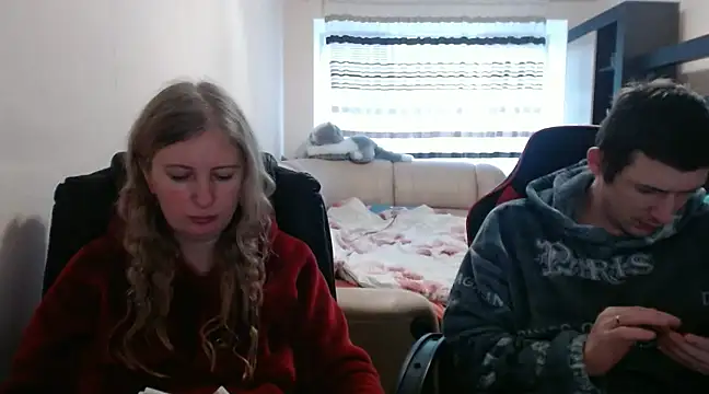 PeterAndJen online show from February 12, 2025, 1:37 pm