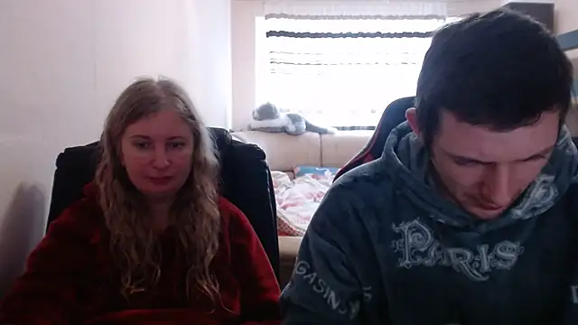 PeterAndJen online show from February 15, 2025, 1:38 pm