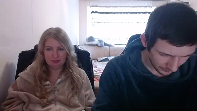 PeterAndJen online show from February 18, 2025, 12:39 pm