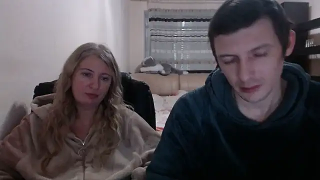 PeterAndJen online show from February 20, 2025, 4:14 pm