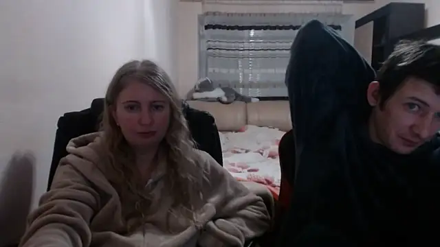PeterAndJen online show from February 20, 2025, 7:19 pm