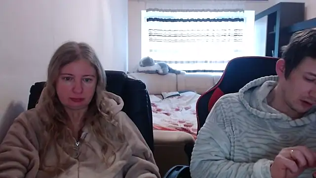 PeterAndJen online show from February 23, 2025, 7:00 am