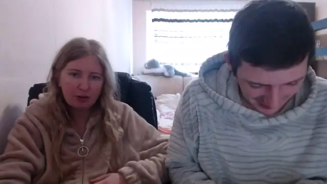 PeterAndJen online show from February 24, 2025, 10:37 am