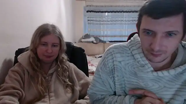 PeterAndJen online show from February 24, 2025, 5:20 pm
