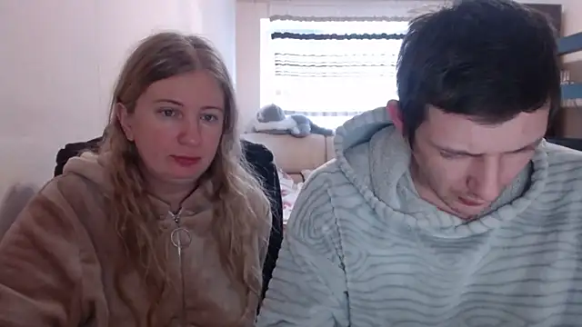 PeterAndJen online show from February 25, 2025, 6:58 am