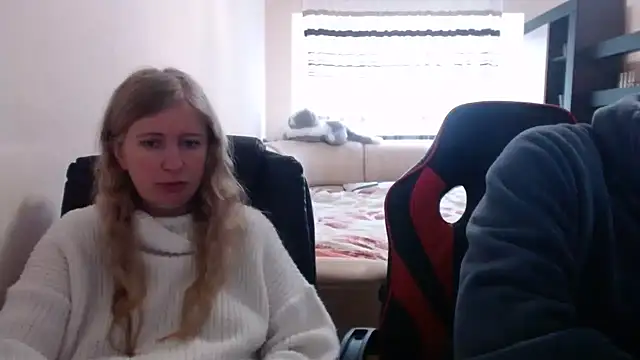 PeterAndJen online show from March 4, 2025, 8:46 am