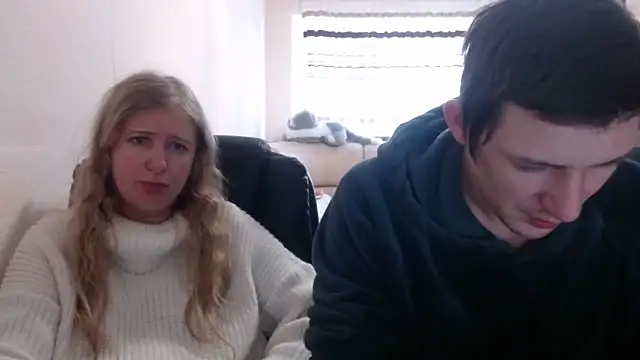 PeterAndJen online show from March 5, 2025, 12:00 pm