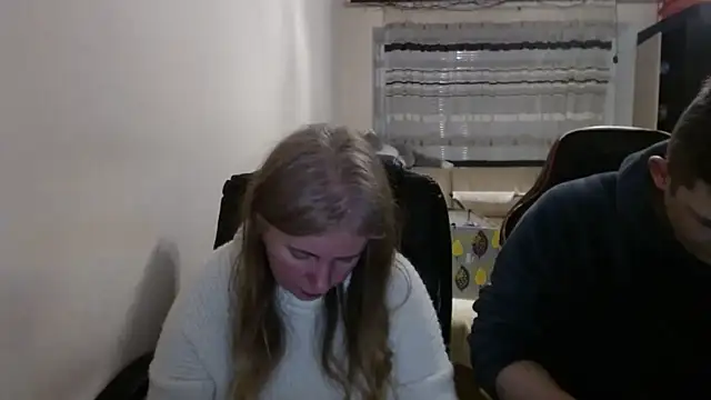 Snapshot of PeterAndJen chatting on March 1, 2026, 6:32 pm PeterAndJen online show from March 1, 2026, 6:32 pm