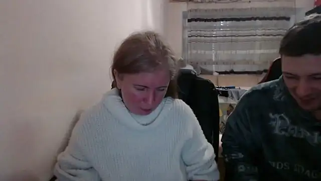 Snapshot of PeterAndJen chatting on March 6, 2026, 6:04 pm PeterAndJen online show from March 6, 2026, 6:04 pm