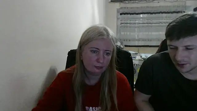 PeterAndJen online show from May 5, 2026, 7:33 pm