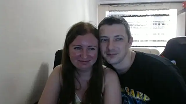 Snapshot of PeterAndJen chatting on July 4, 2026, 5:52 pm PeterAndJen online show from July 4, 2026, 5:52 pm