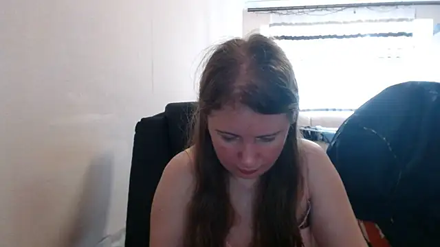 Snapshot of PeterAndJen chatting on July 8, 2026, 7:46 am PeterAndJen online show from July 8, 2026, 7:46 am