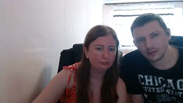Snapshot of PeterAndJen chatting on July 10, 2026, 8:18 am PeterAndJen online show from July 10, 2026, 8:18 am