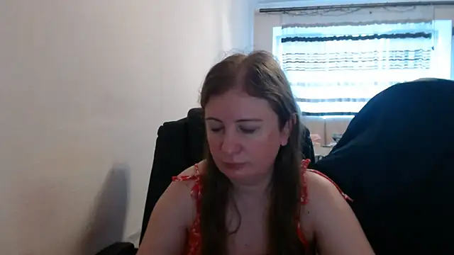 Snapshot of PeterAndJen chatting on July 11, 2026, 4:59 am PeterAndJen online show from July 11, 2026, 4:59 am