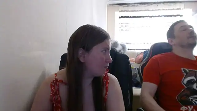 Snapshot of PeterAndJen chatting on July 12, 2026, 5:26 pm PeterAndJen online show from July 12, 2026, 5:26 pm