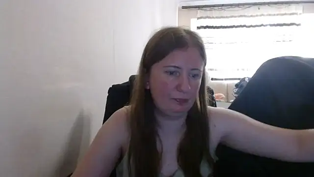 Snapshot of PeterAndJen chatting on July 13, 2026, 6:00 pm PeterAndJen online show from July 13, 2026, 6:00 pm