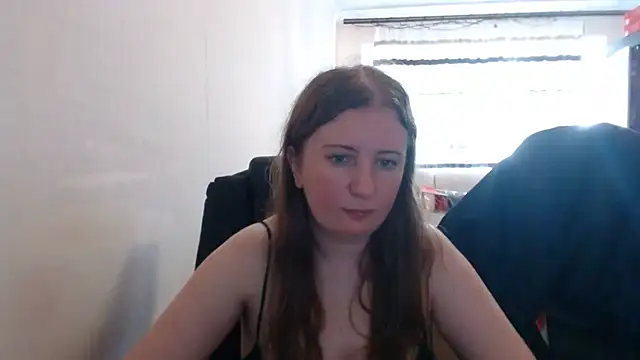 Snapshot of PeterAndJen chatting on July 16, 2026, 5:52 pm PeterAndJen online show from July 16, 2026, 5:52 pm