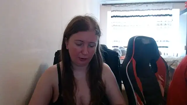 Snapshot of PeterAndJen chatting on July 20, 2026, 6:49 am PeterAndJen online show from July 20, 2026, 6:49 am