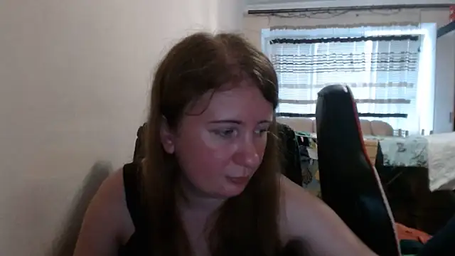 Snapshot of PeterAndJen chatting on July 22, 2026, 5:38 pm PeterAndJen online show from July 22, 2026, 5:38 pm