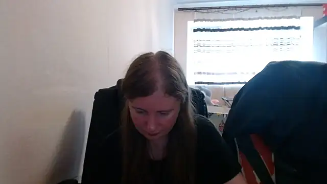 Snapshot of PeterAndJen chatting on July 27, 2026, 6:26 pm PeterAndJen online show from July 27, 2026, 6:26 pm
