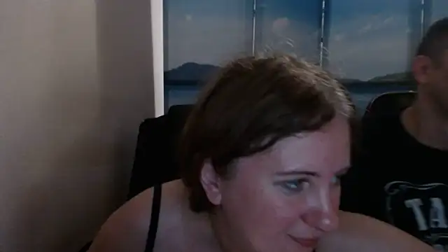 Snapshot of PeterAndJen chatting on August 2, 2026, 6:06 pm PeterAndJen online show from August 2, 2026, 6:06 pm