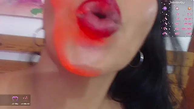 Snapshot of hornystepmommy chatting on March 11, 2025, 10:31 pm hornystepmommy online show from March 11, 2025, 10:31 pm